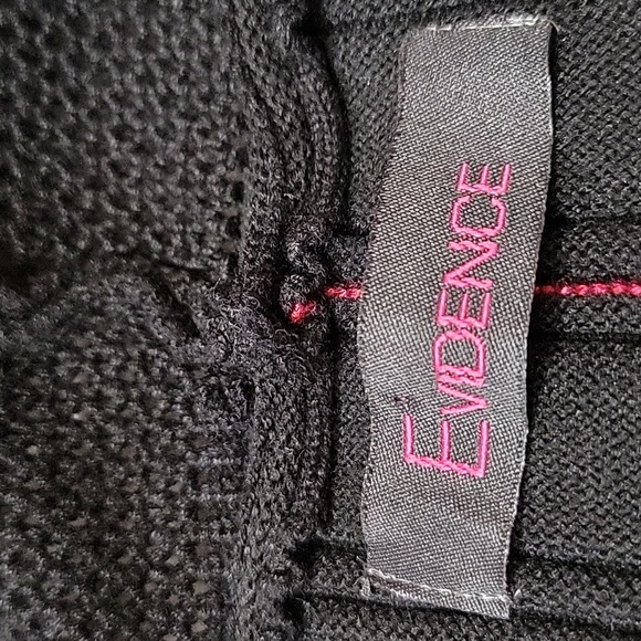 Evidence Black And Red Open Style Cardigan One Size - Picture 14 of 15